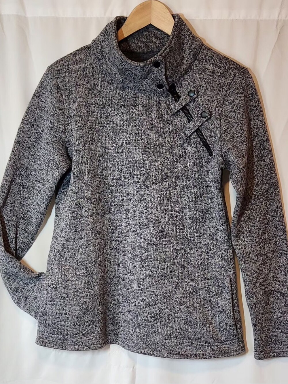 Fam Brands Heavy Knit Grey Cowel Neck Snap & Zip Sweater Size Medium (READ)